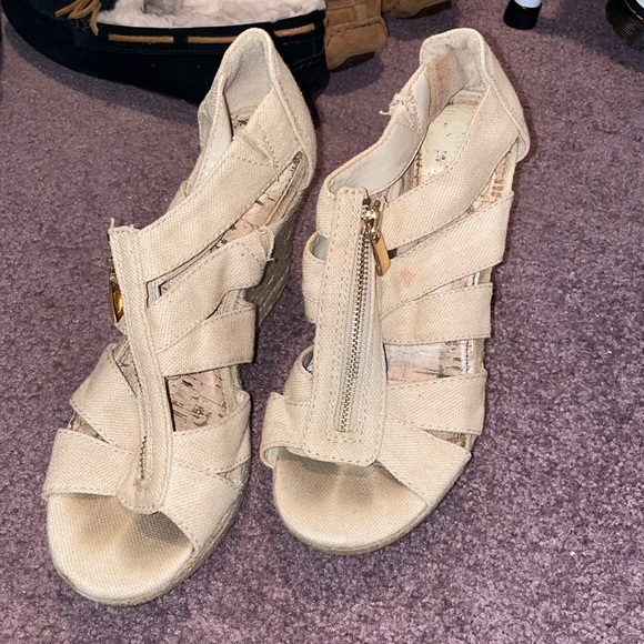nude tan wedge espadrilles - Picture 1 of 2